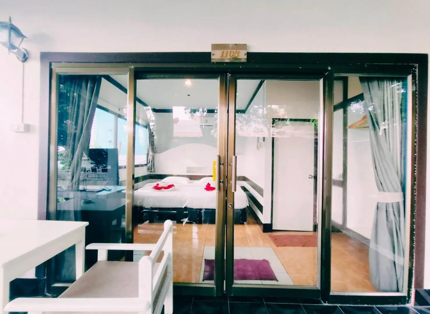 Simple Life Talay & Divers Resort Koh Tao Thailand